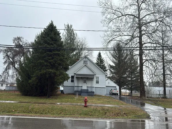 1248 N 7th St, Riverton, IL 62561