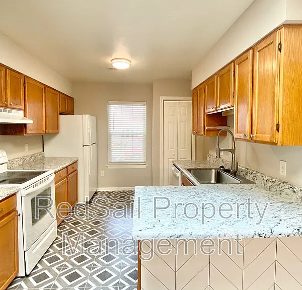 5310 Gardner Ct — Photo 6