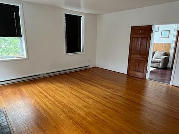 5th image of 3 S Carlisle St APT 3