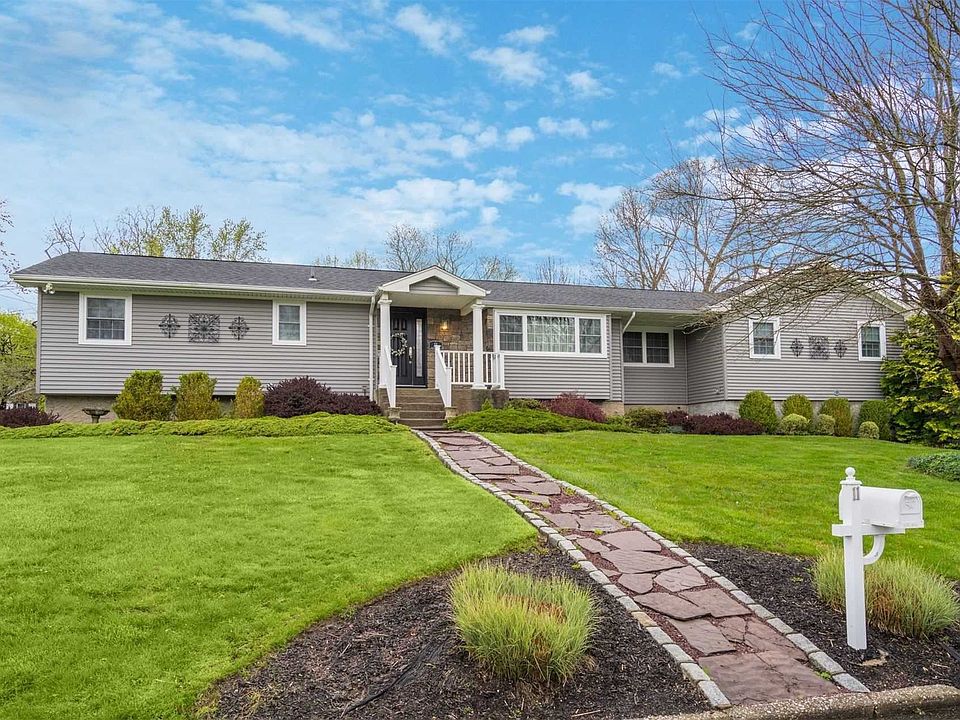 1st image of 11 Storyland Ln