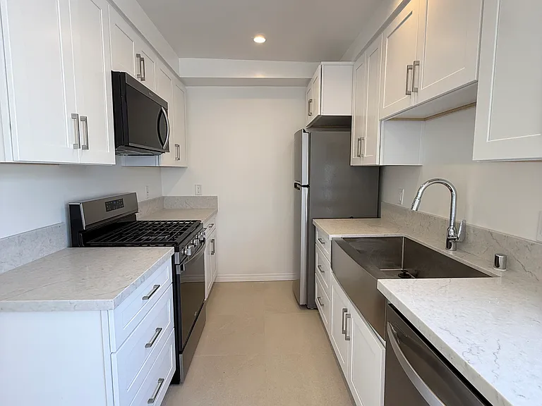 515 Pier Ave #3 — Photo 5