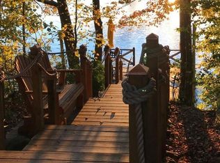 41 Day Point Rd, East Hampton, CT 06424