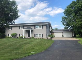 778 Prairie St, Lincoln, IL 62656