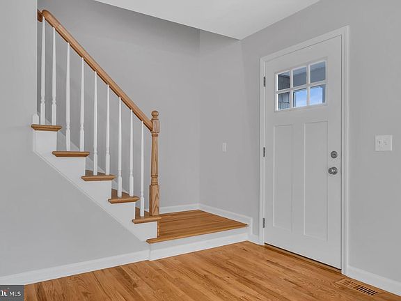 5th image of 1581 Partridge St