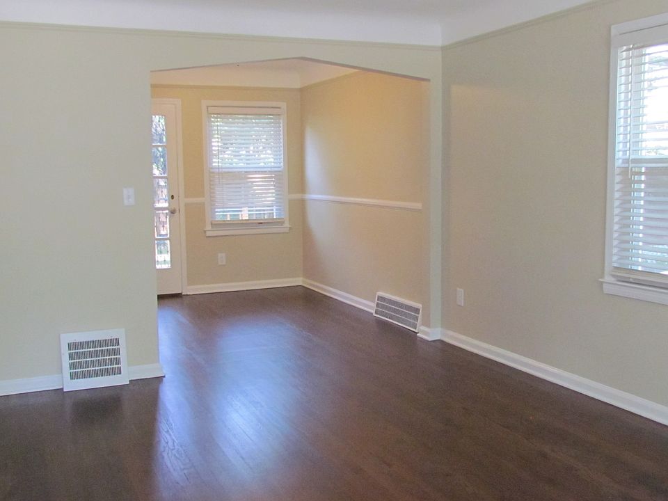1st image of 1313 E 4th St