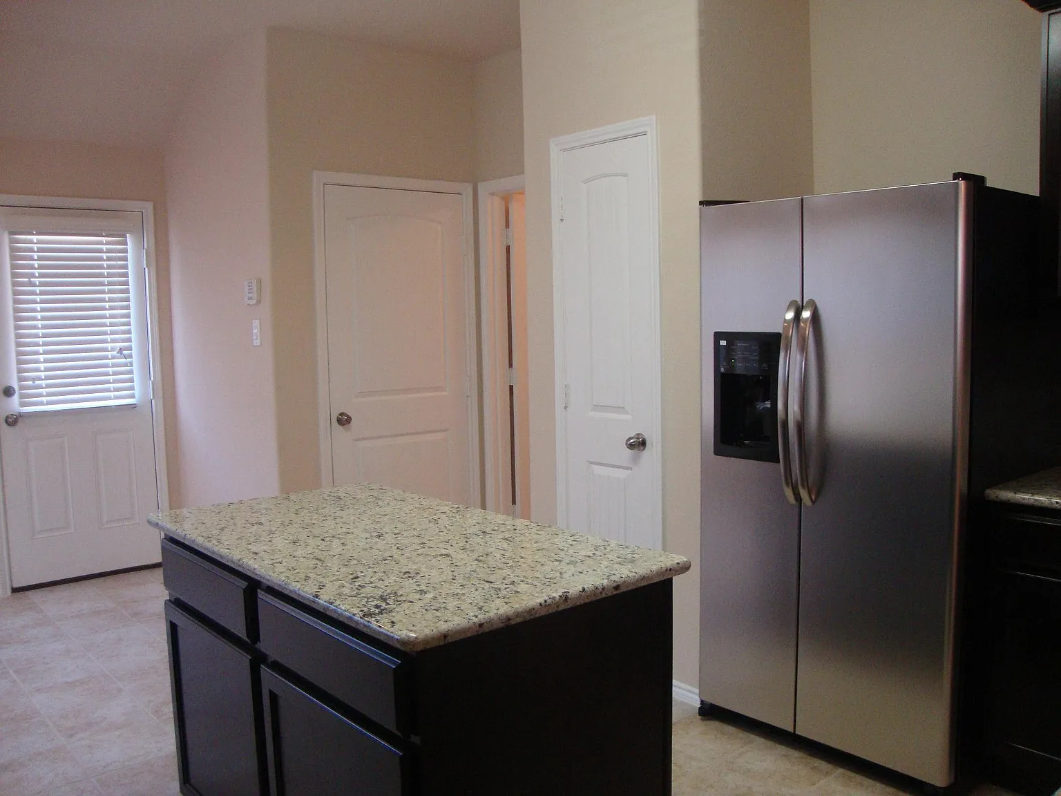3 bed, 1378 sqft, $1,799 — Photo 4