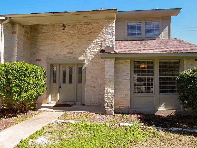 1809 Fawn Ridge Trl — Photo 4