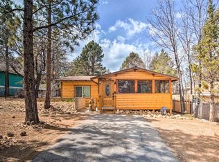 870 Victoria Ln, Sugarloaf, CA 92386