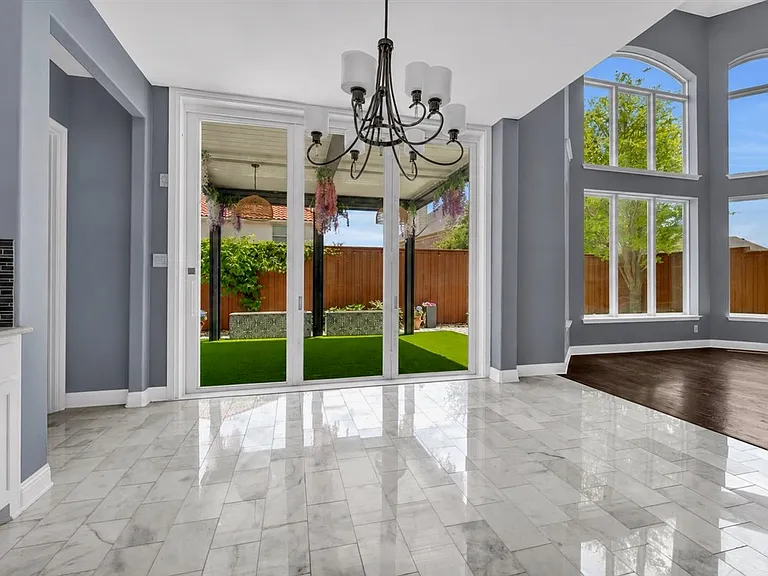 5946 Bradley Ct — Photo 10