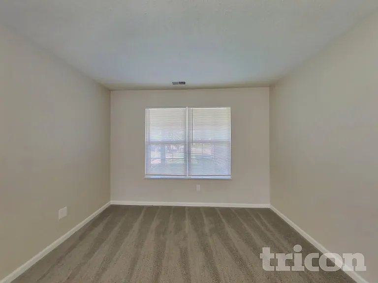 2497 Foxtail Dr — Photo 17