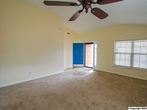 4th image of 111 Herrick Dr SW