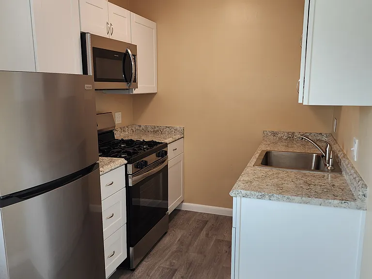 Arden Town Apartments — Photo 16