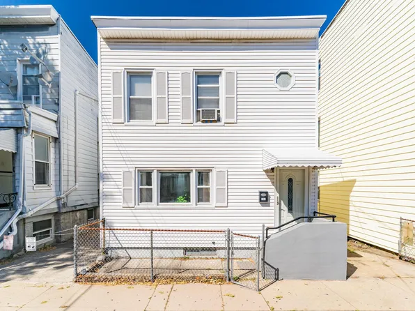 164 Hopkins Avenue image 1 of 24