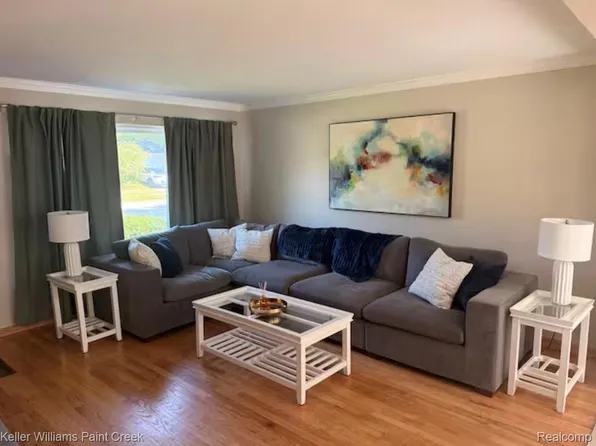 2641 Brandywine Dr, Ann Arbor, MI 48104