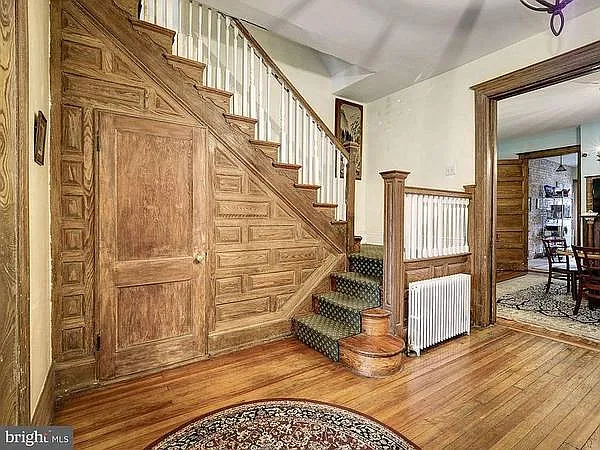 1207 Kenyon St NW — Photo 2