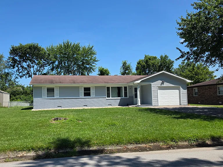 4367 Stuart Dr — Photo 1