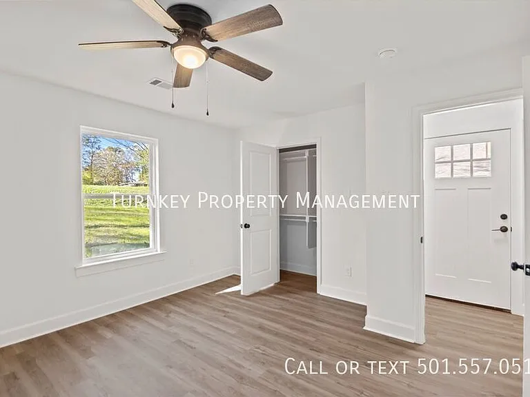 4108 Longcoy St — Photo 6
