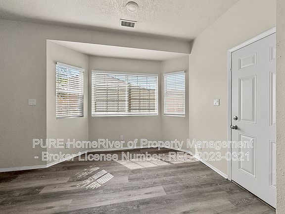 5th image of 808 Benson Park Ct SE