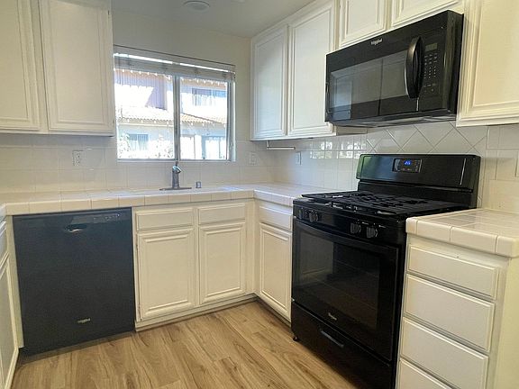 3rd image of 1295 Alessandro Dr
