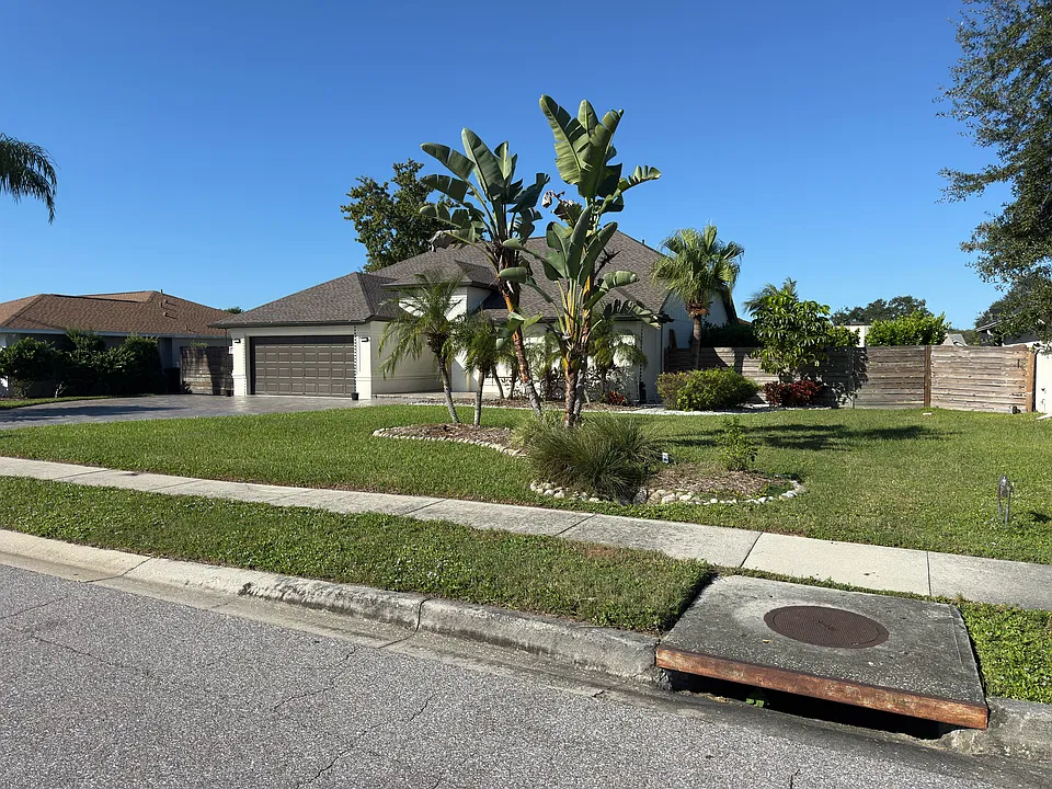 4610 35th Ct E