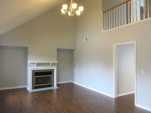 3rd image of 126 Cottage Pl