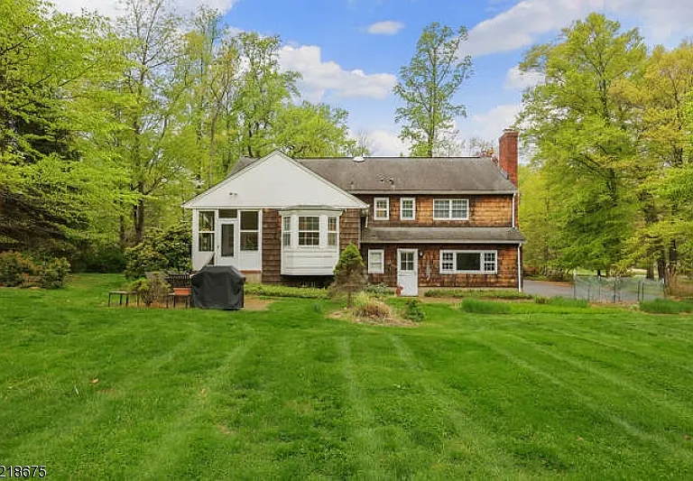 18 Skyline Dr — Photo 30