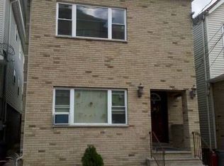 151 Pine St, Elizabeth, NJ 07206