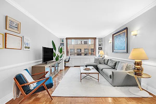1st image of 350 E 82nd St APT 6U