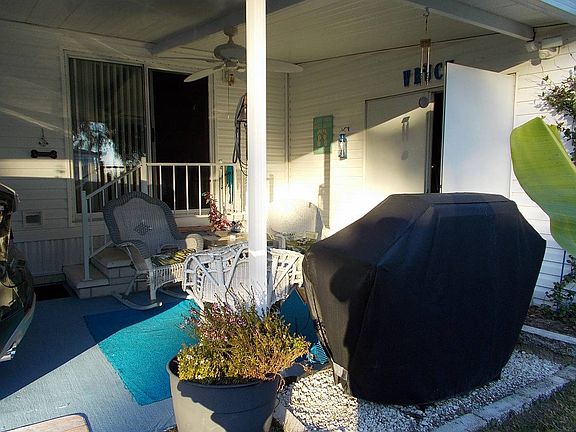 5th image of 27 Royal Palm Cir