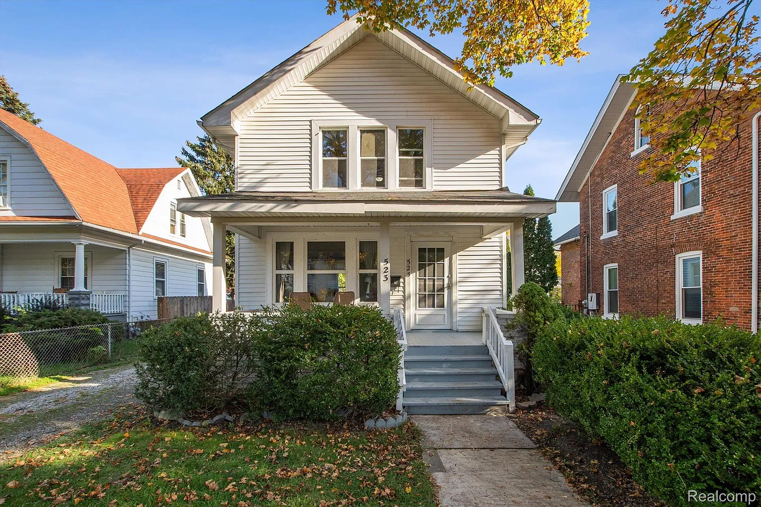523 Smith St photo 1