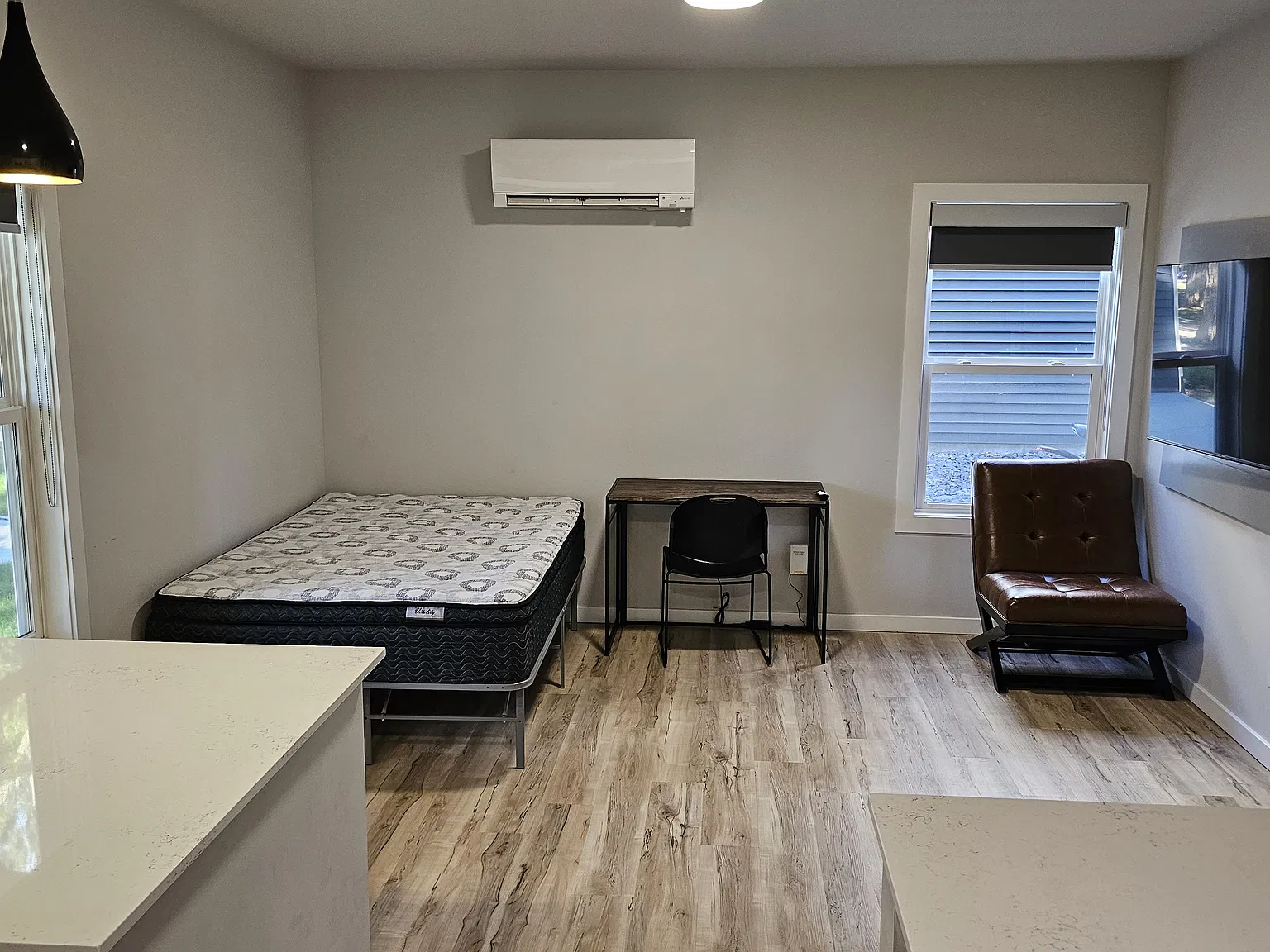 Studio, 303 sqft, $1,149 — Photo 2
