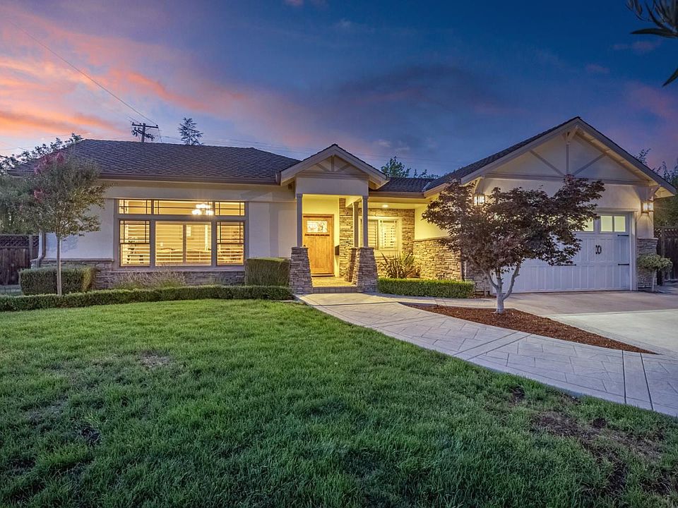 1st image of 301 Belblossom Way