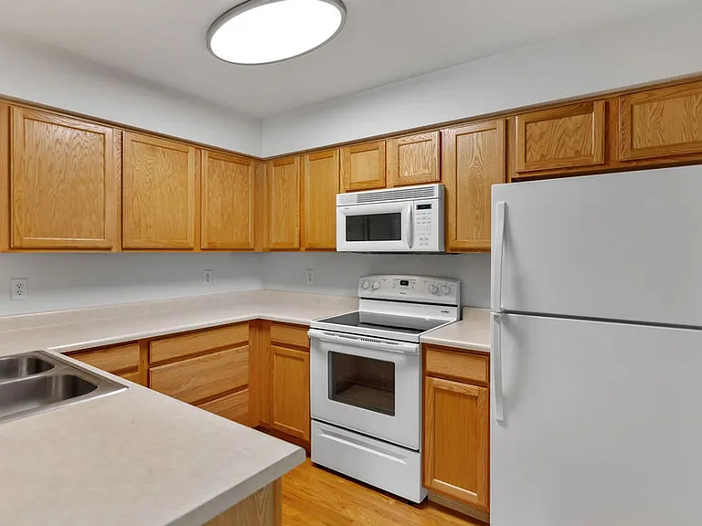 5550 Corbett Dr E #30 — Photo 8