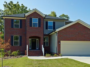 2037 Aramanche Dr, Burlington, NC 27215