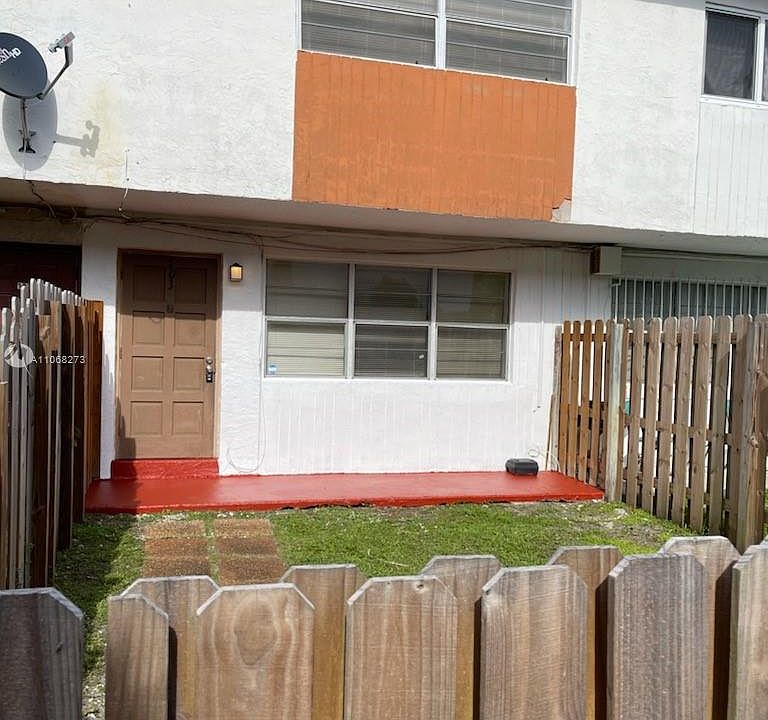 1st image of 1560 NE 151st St #103