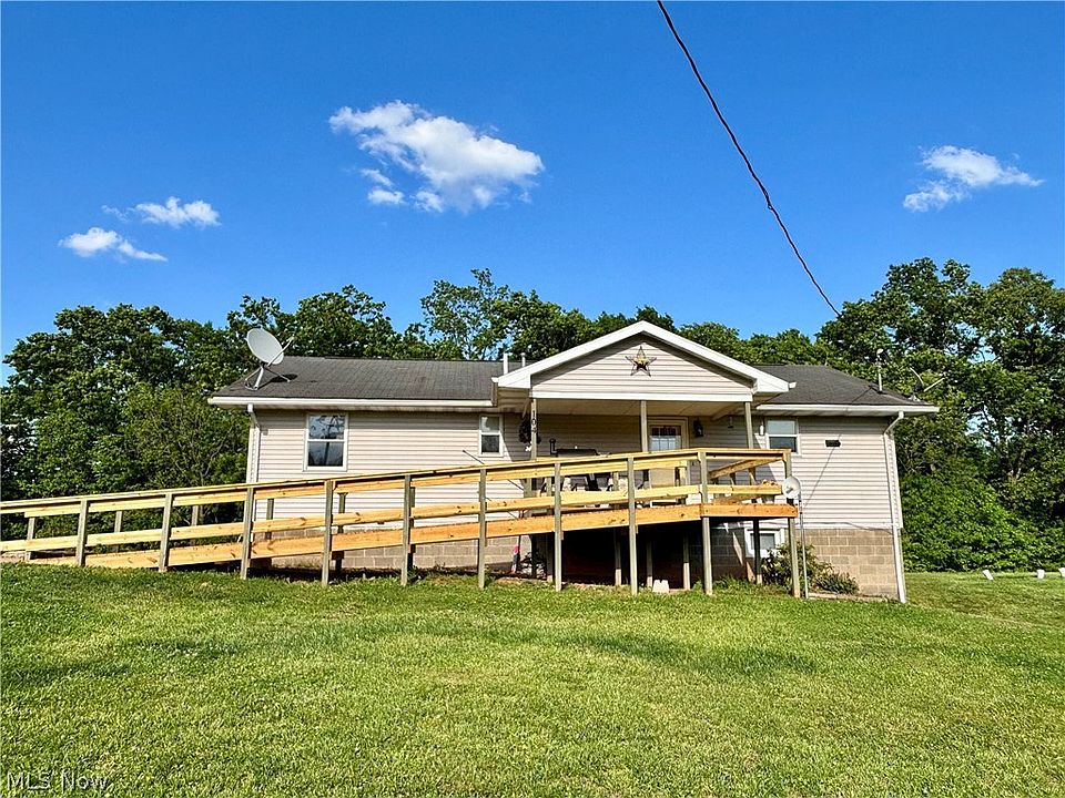 1st image of 104 Woodcrest Ln