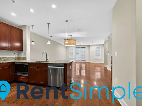 1418 N Rhodes St #B110, Arlington, VA 22209