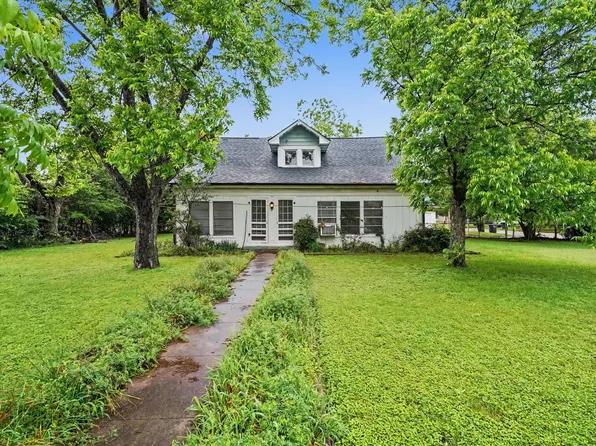 506 Woodard Ave, Cleburne, TX 76033