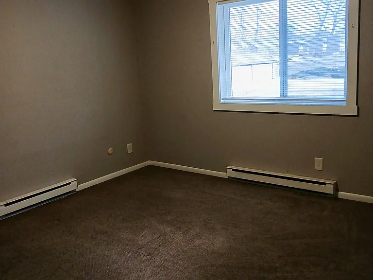 1127 College St #8 — Photo 7
