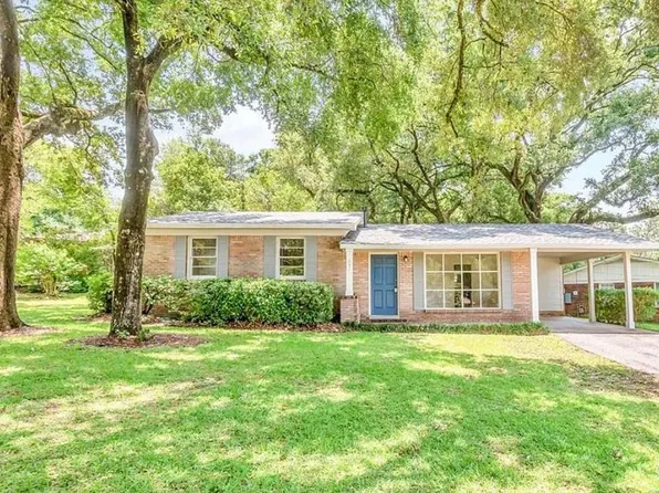 657 Momote Dr W, Mobile, AL 36609