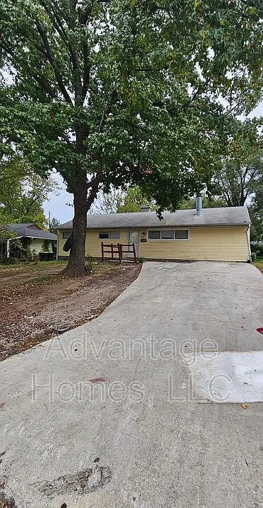 11221 Palmer Ave