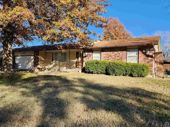 2716 Rio Vista Dr, Emporia, KS 66801