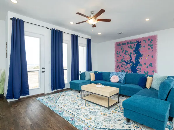 9207 Easy St, Rowlett, TX 75088