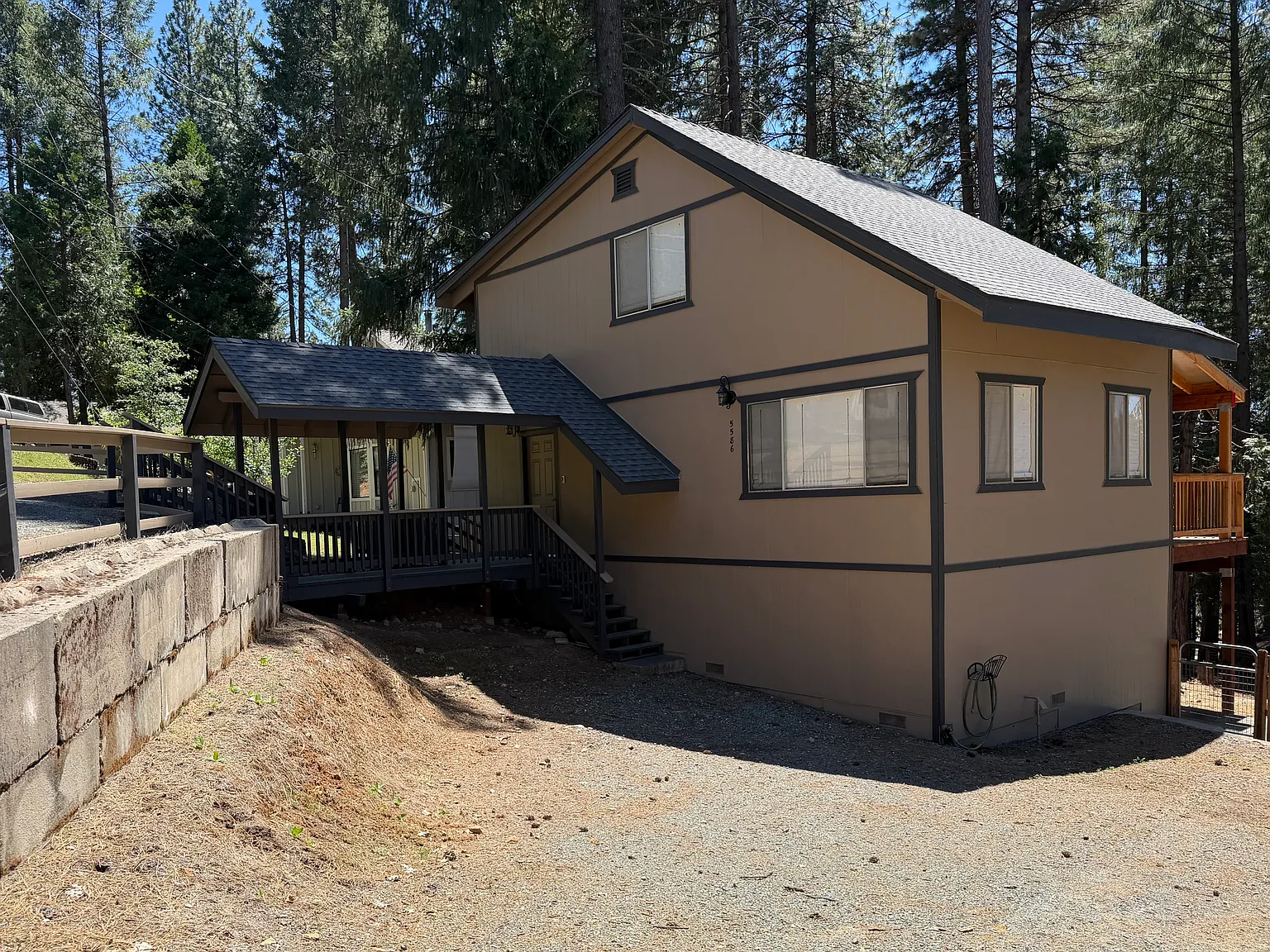 5586 Sierra Springs Dr — Photo 3