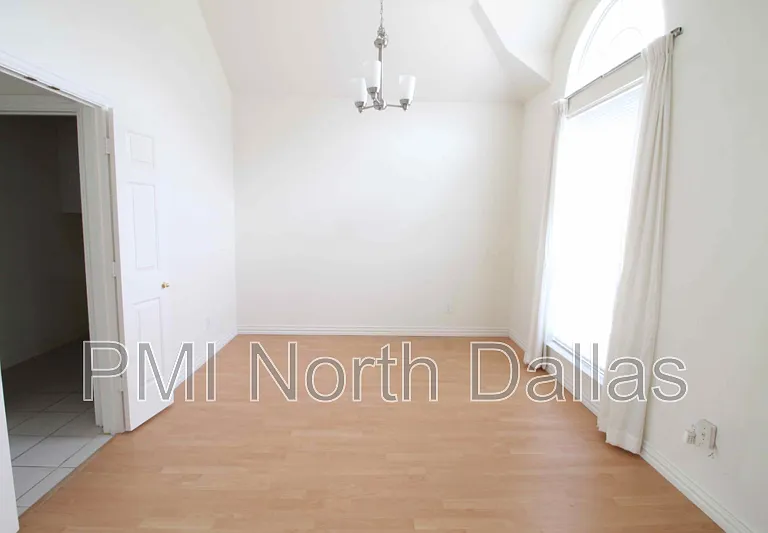 3835 Walden Way — Photo 2
