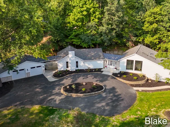 1370 Cramton Ave NE, Ada, MI 49301