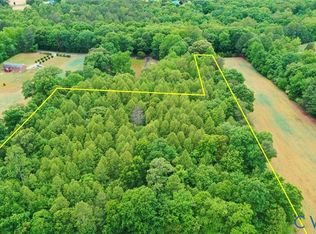 2 Silver Ridge Rd, Topping, VA 23169