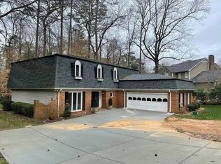 330 Seamarsh Ct, Sandy Springs, GA 30328