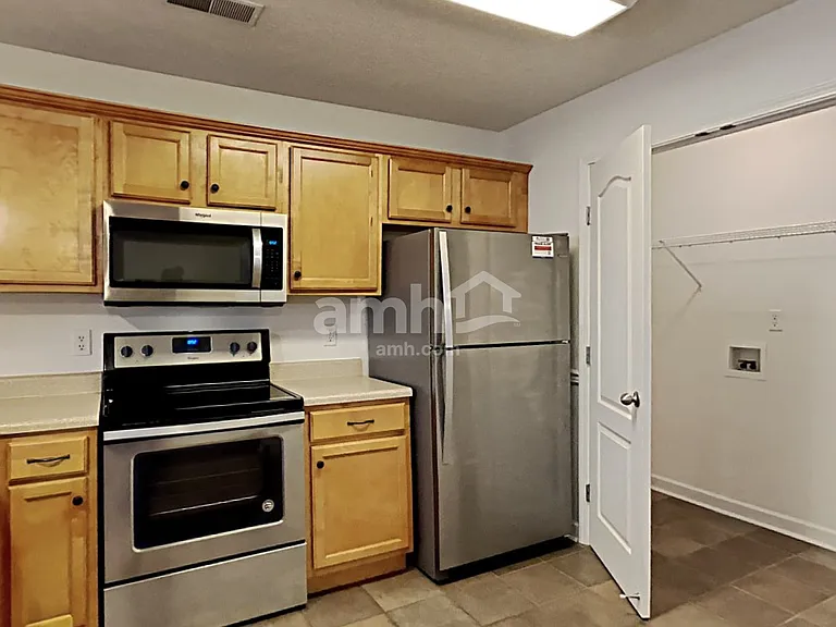 1504 Beaconcrest Cir — Photo 3