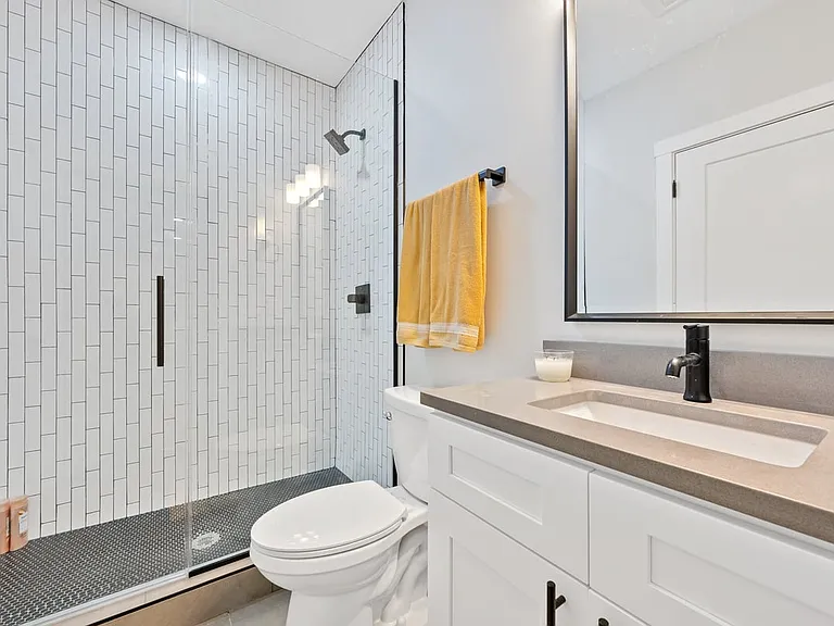 287 E Greenwood Ave — Photo 11